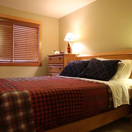 Apartment 405 Bear Creek Crossing Canmore Exteriör bild