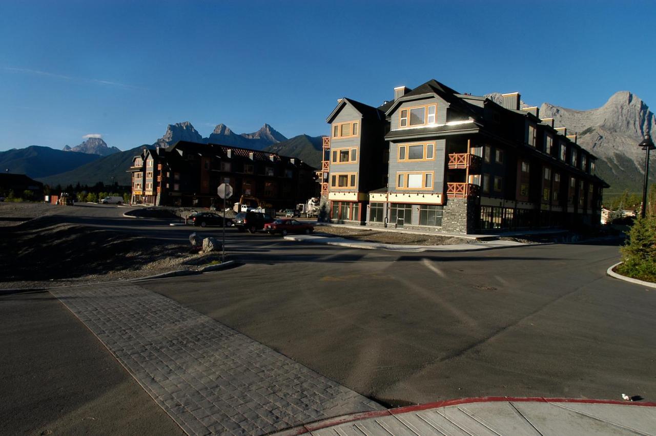 Apartment 405 Bear Creek Crossing Canmore Exteriör bild